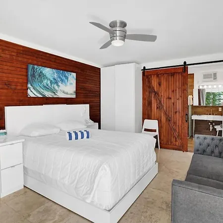 Waves Beach Town Studio Apartment